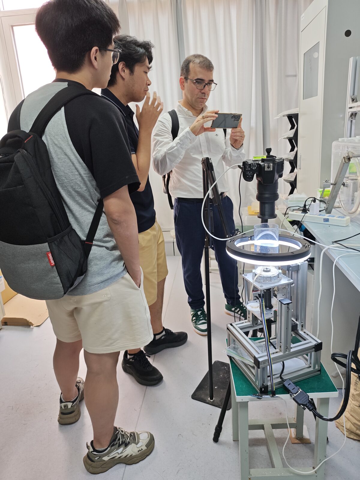 Professor Nima Shokri visiting laboratory facilities